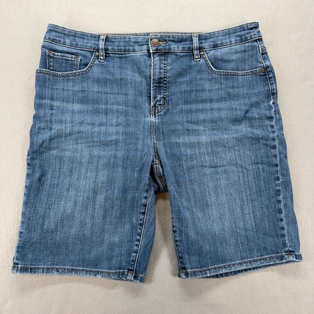 Chico's So Slimming Girlfriend Shorts Womens Size 1.5 Denim Stretch 9" Inseam